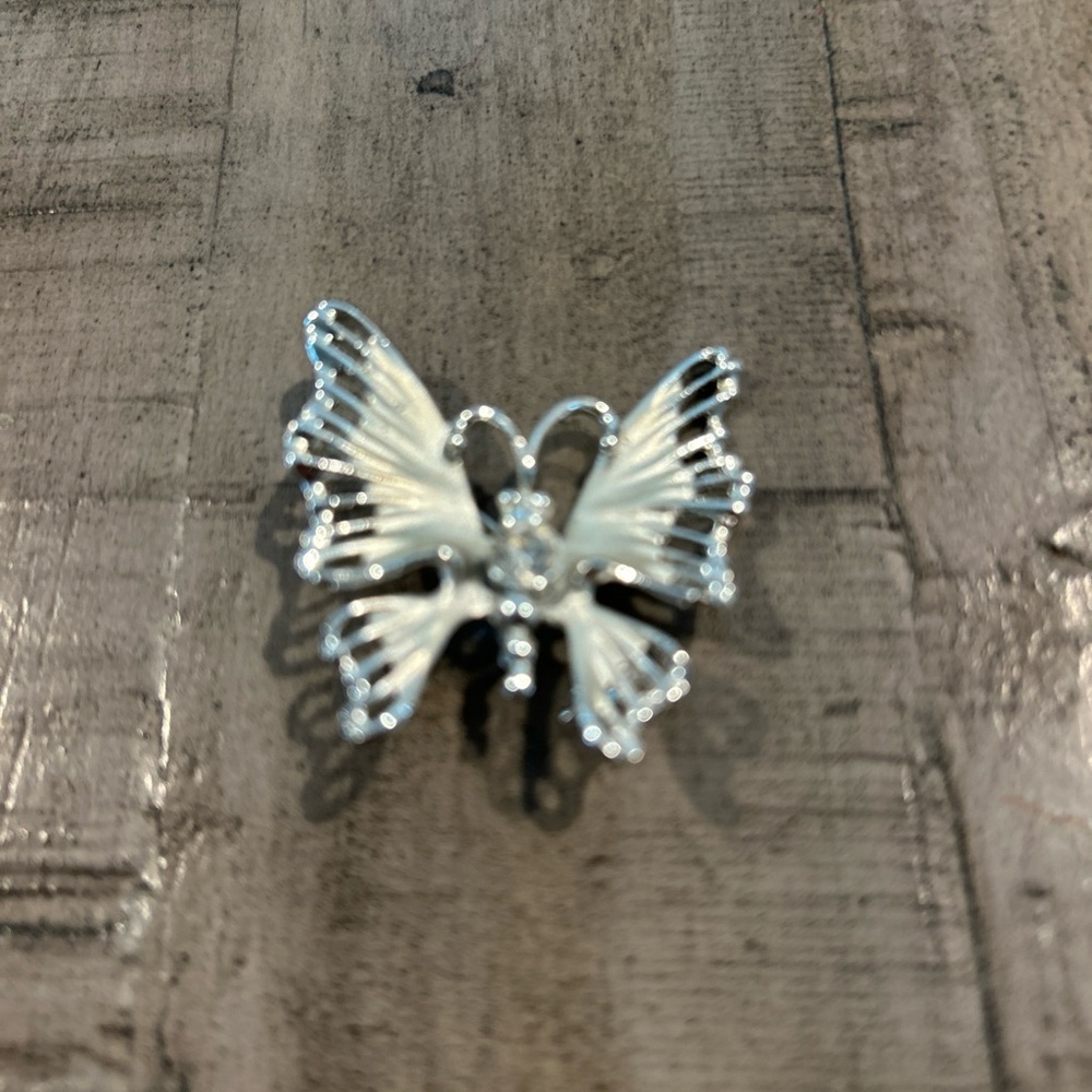 Vintage Butterfly Brooch/Pin Silver Toned With Rhinestone Body Fashion Jewelry - Picture 5 of 6